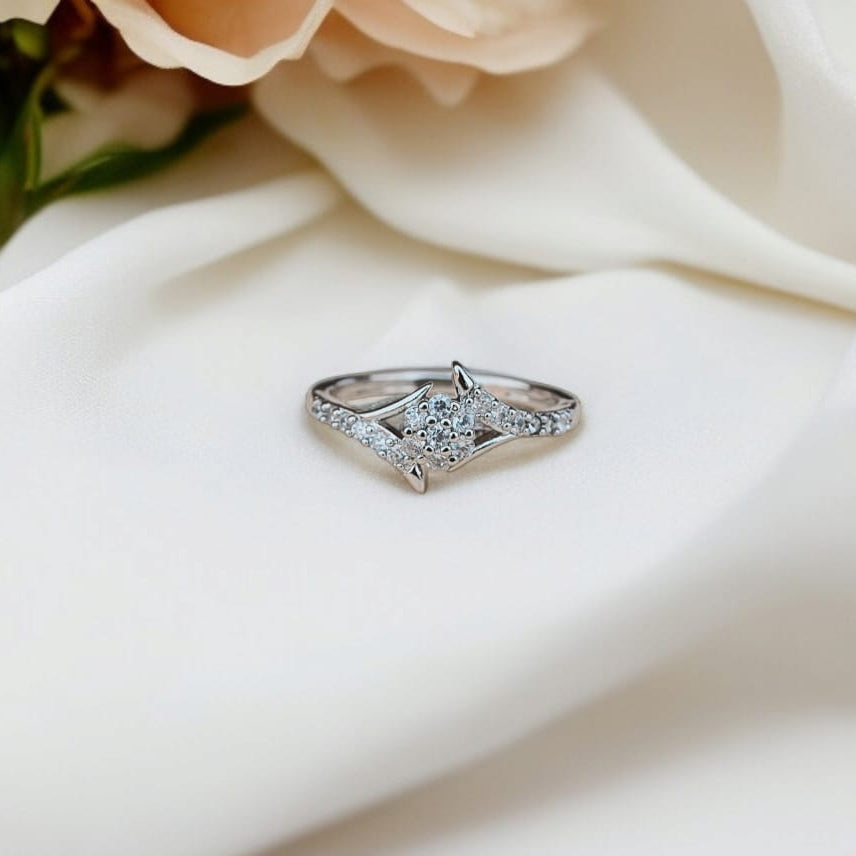 Trendy Crystal Solitaire Ring