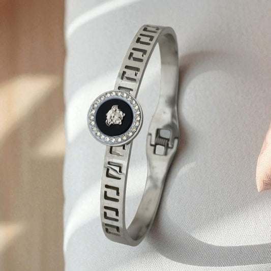 Bold Lion Head Bracelet
