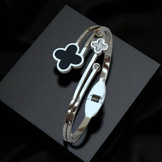 Elegant Clover Charm Bangle