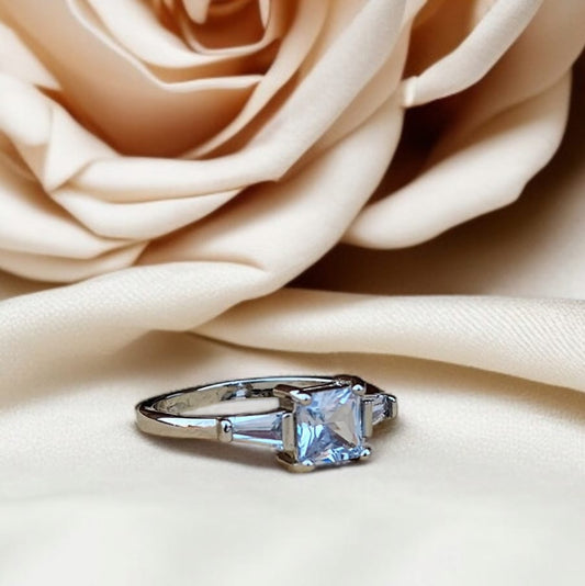 Sterling Silver Emerald Stone Ring