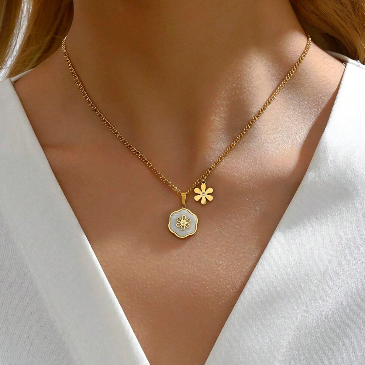 1pc Small Flower and White Shell Stainless Steel Pendant Necklace for Women