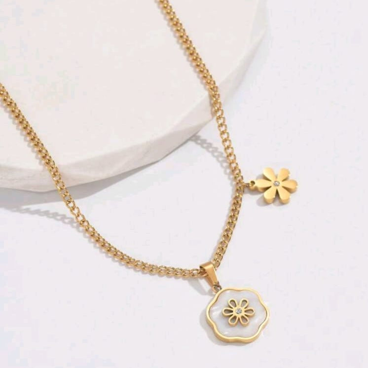 1pc Small Flower and White Shell Stainless Steel Pendant Necklace for Women