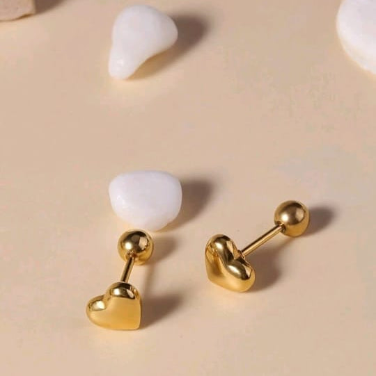 1 Pair 18K Gold Plated Stainless Steel Heart Stud Earrings for Women and Girls